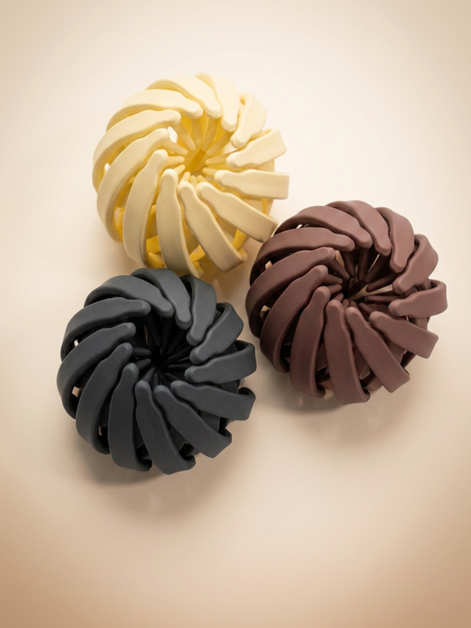 Premium Spiral Hair Bun Maker Clip 1 Pc